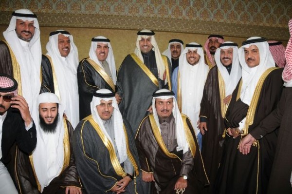 أمير الرياض يشرف احتفال آل الحيد بزواج ابنهم عبدالعزيز