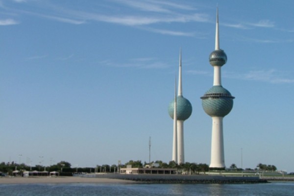 الداخلية الكويتية تكشف حيثيات منع العزاب السعوديين