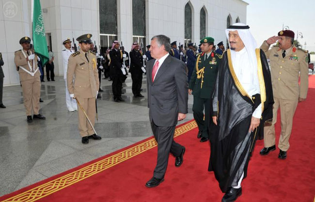 الملك عبدالله الثاني يصل جدة في زيارة للمملكة