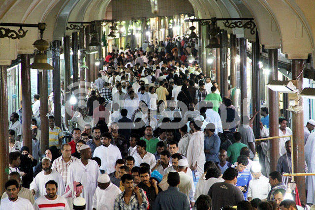 بالصور.. بسطات سوق البلد تستعيد تاريخ جدة مع رمضان