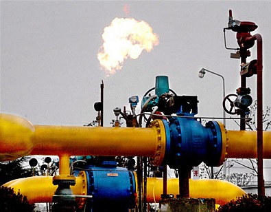 مصر تسمح لأول مرة للقطاع الخاص باستيراد وبيع الغاز الطبيعي