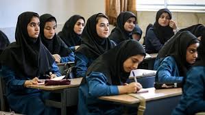 إيراني يغتصب 16 طالبة برعاية قضاء الملالي