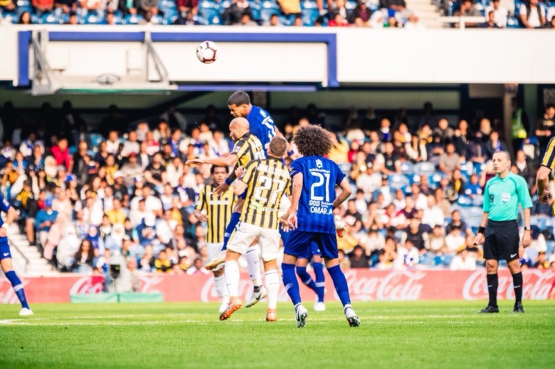 مباراة الاتحاد والهلال .. الزعيم يُمتع ويُرعب ويخطف لقب ...