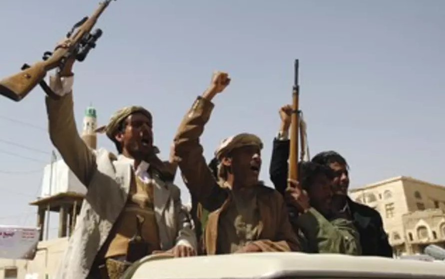شحنة مخدرات تشعل المواجهات العسكرية بين عبدالملك الحوثي وعمه