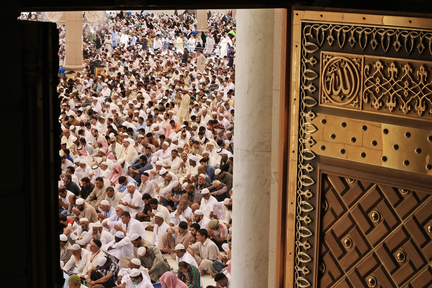 خطيب المسجد النبوي: التسويف في العمل حرمان