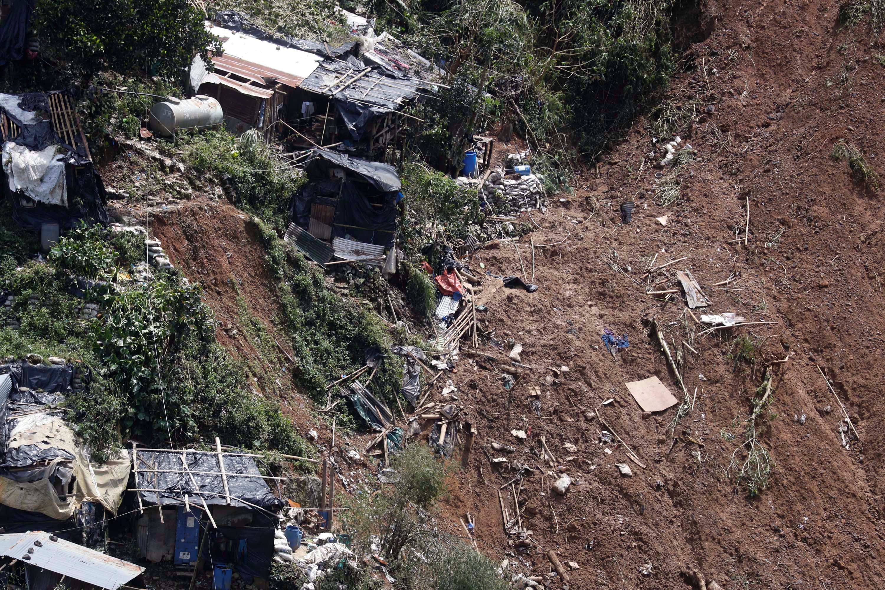 ضحايا إعصار مانكوت.. مقتل 74 شخصاً وفقدان 55 آخرين