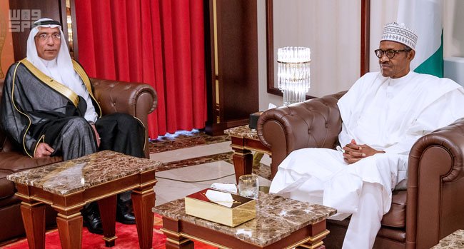 سفير المملكة لدى نيجيريا يسلم أوراق اعتماده للرئيس النيجيري