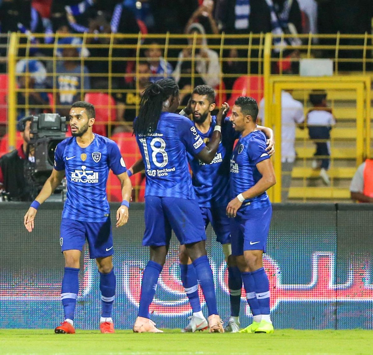 قطار الهلال يدهس الوحدة بثلاثية