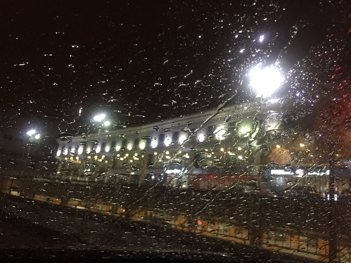 فيديو وصور.. أمطار الرياض تتواصل الآن