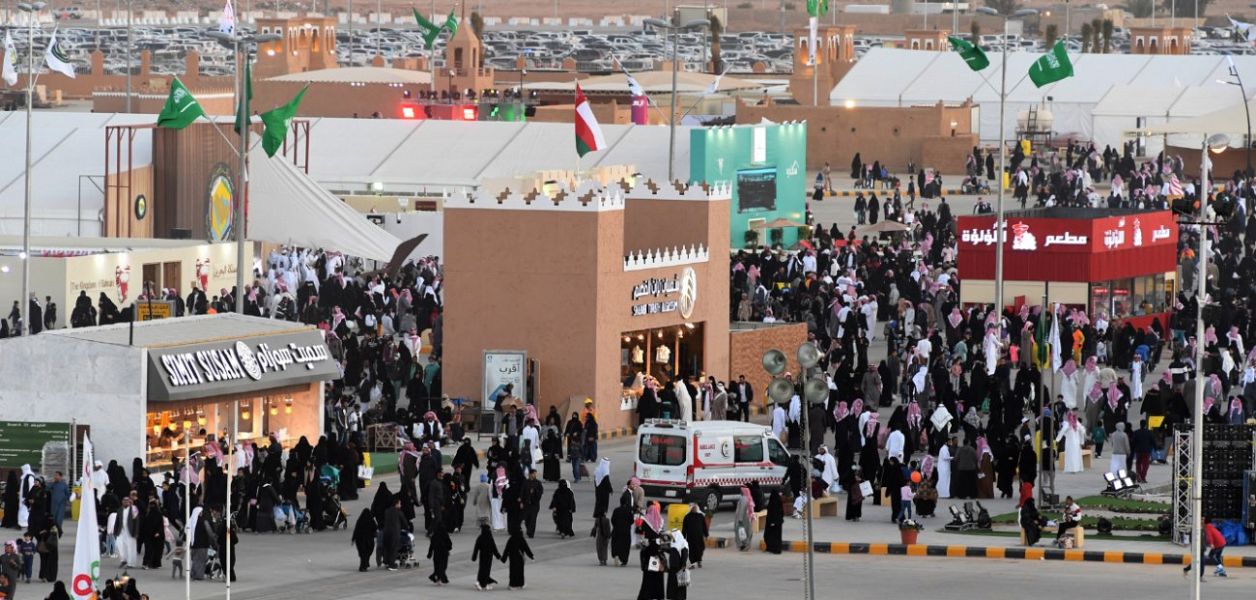 صور.. التراث الوطني يستقطب آلاف الزوار يوميًا في الجنادرية