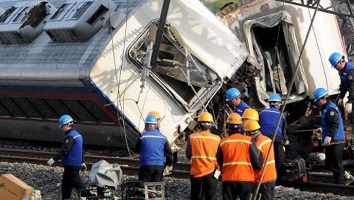 صور.. إصابة 14 شخصاً بحادث لـ#قطار_الطلقة في #كوریا_الجنوبیة