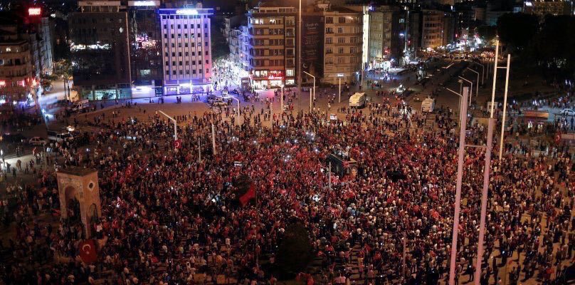 #الشعب_التركي_يتظاهر_ضد_اردوغان