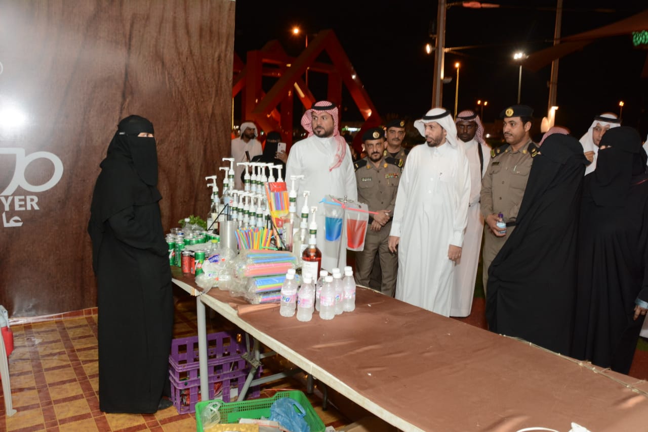 صور.. فعاليات رمضانية منوعة في جادة محايل