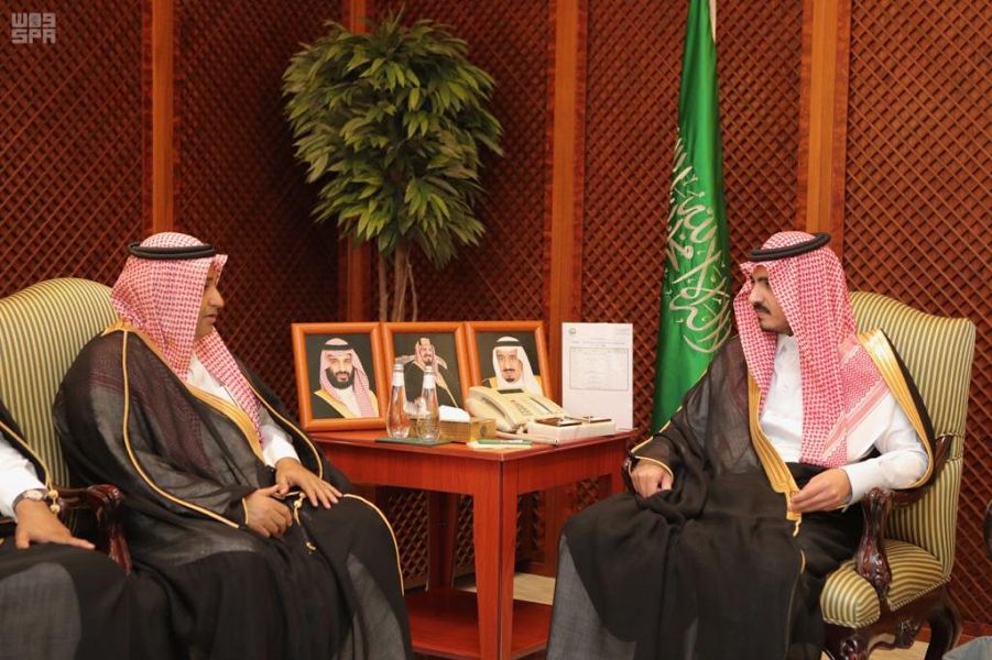 الأمير بدر بن سلطان يطلع على أعمال فرع هيئة الصحفيين بمكة