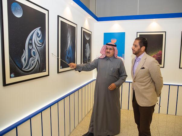 فنان سعودي يعلنها من مهرجان نور: أنا رائد المدرسة التنقيطية في العالم