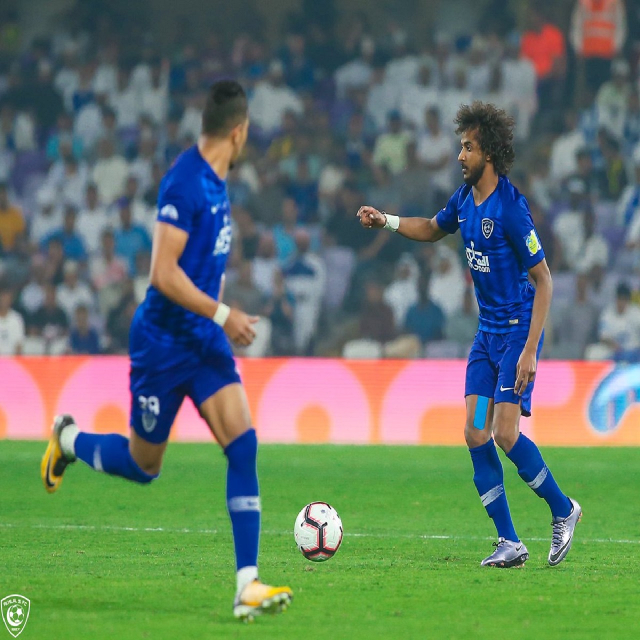 الاثنين.. طرح تذاكر مباراة الهلال ضد الاستقلال