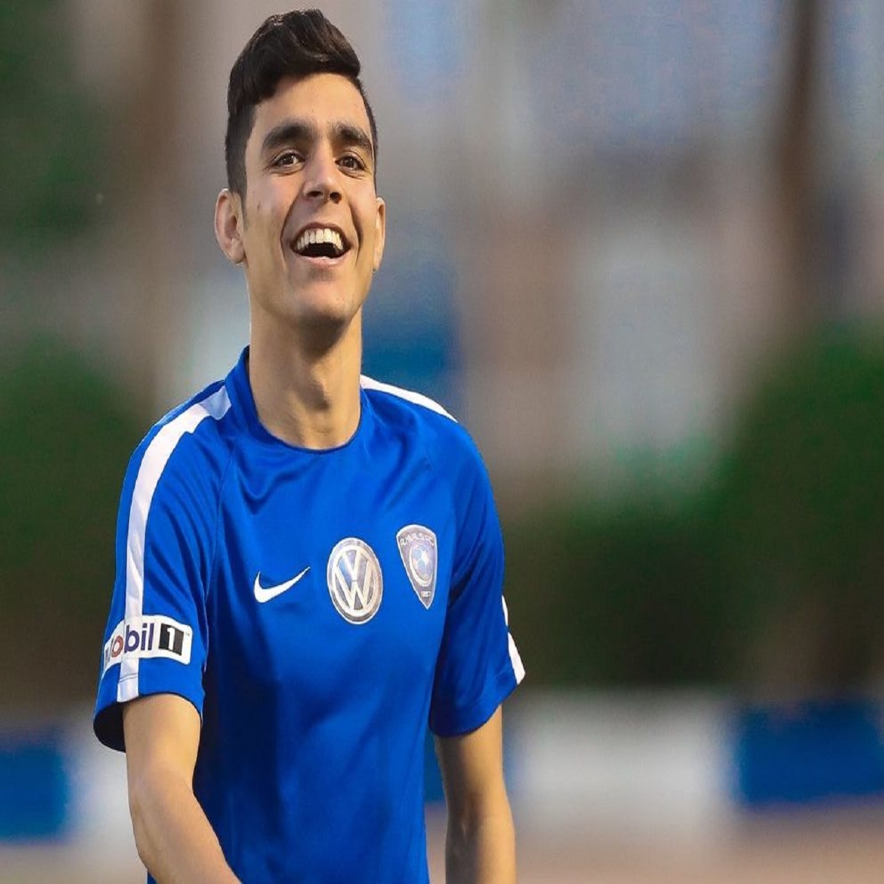 أشرف بن شرقي ينتظر قرار إدارة الهلال