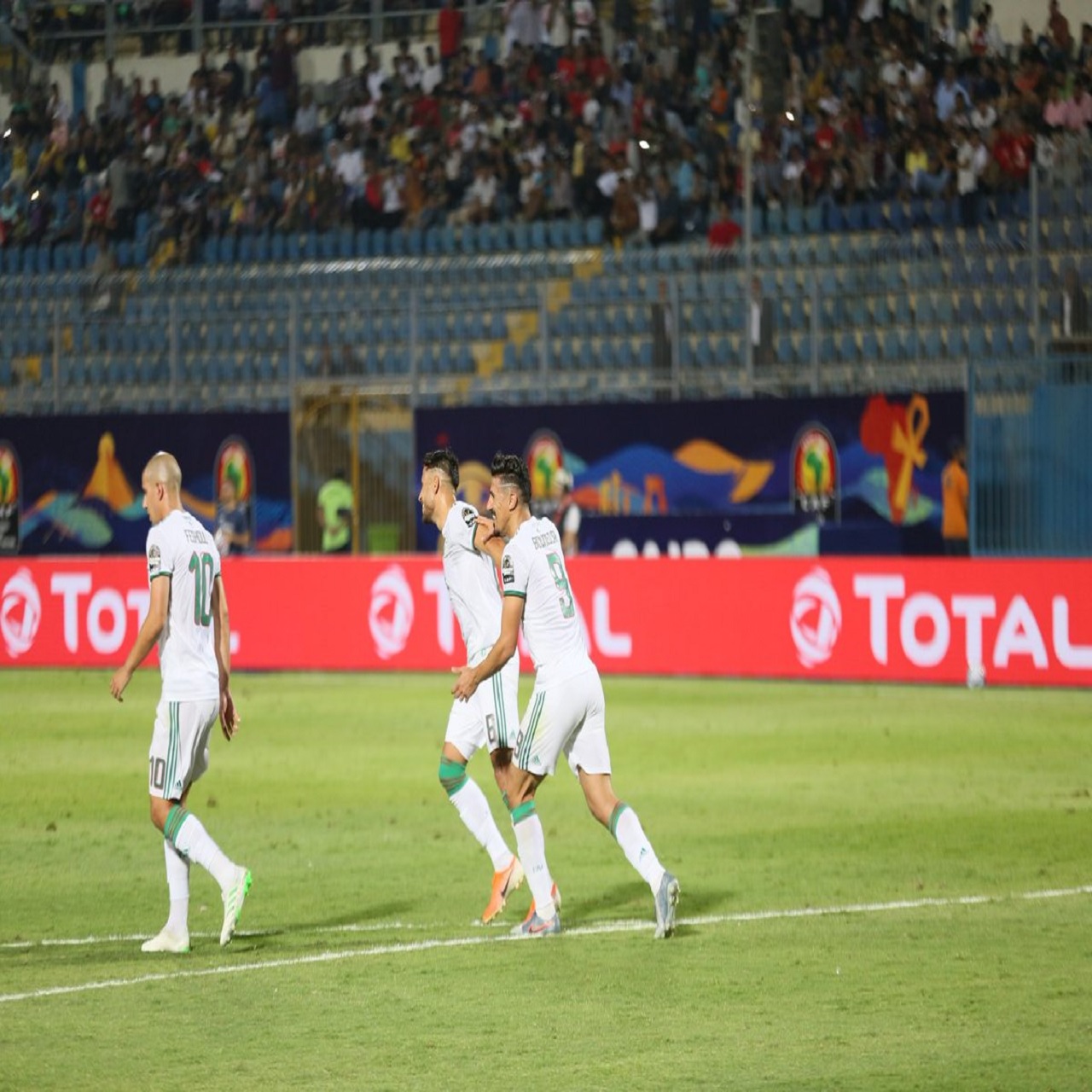 الجزائر ضد كينيا .. محاربي الصحراء يفوز بثنائية بونجاح ومحرز