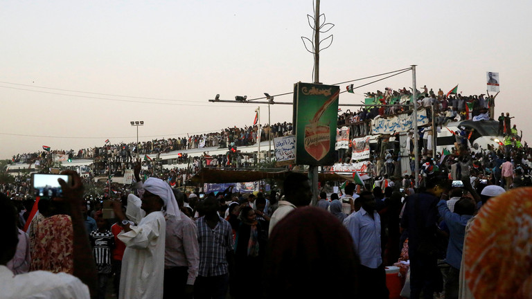 سقوط أول قتيل في مليونية 30 يونيو بـ السودان