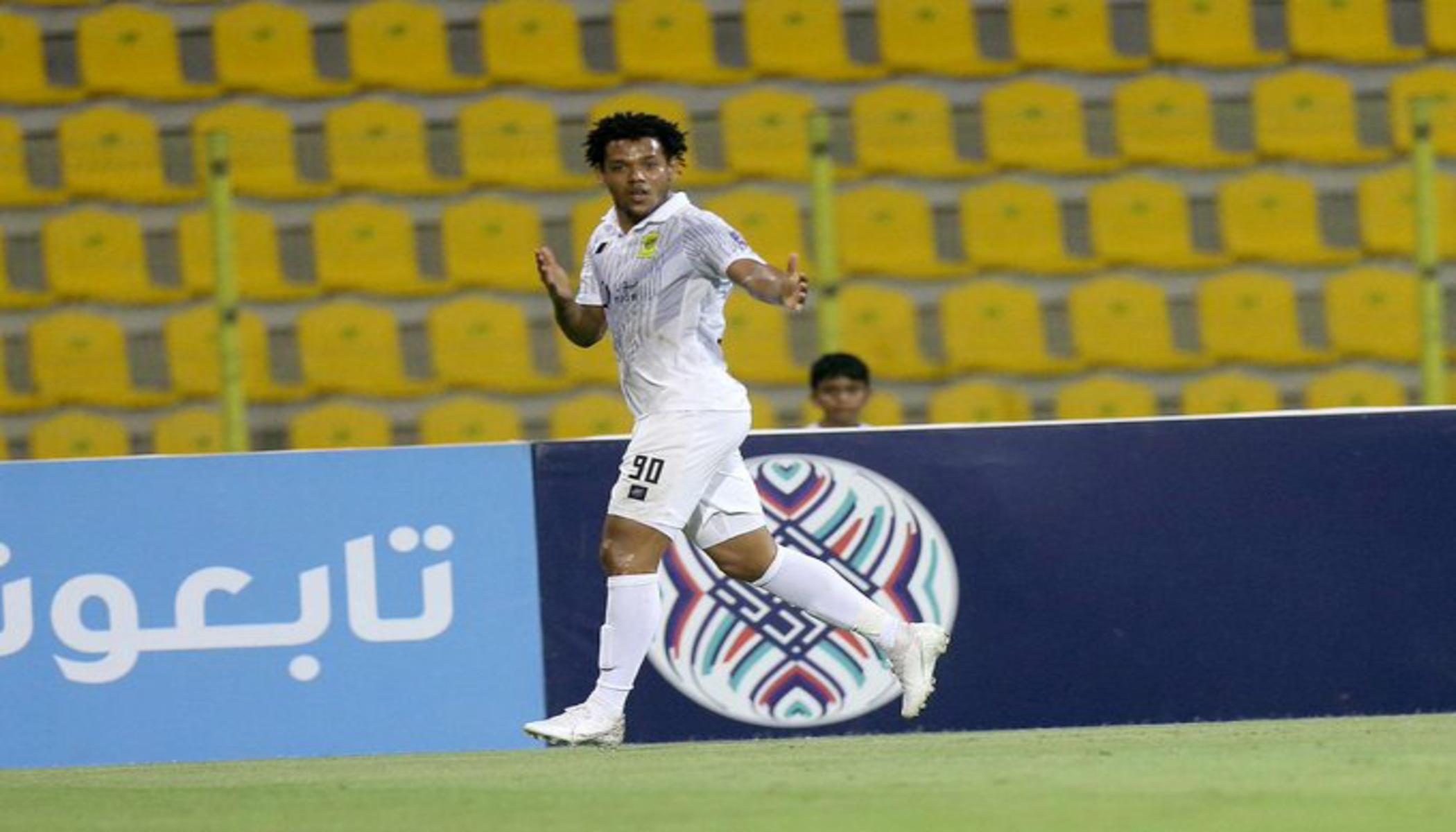 وعد الحر دين .. رومارينيو يُوفي بوعده للرئيس في مباراة الاتحاد والوصل