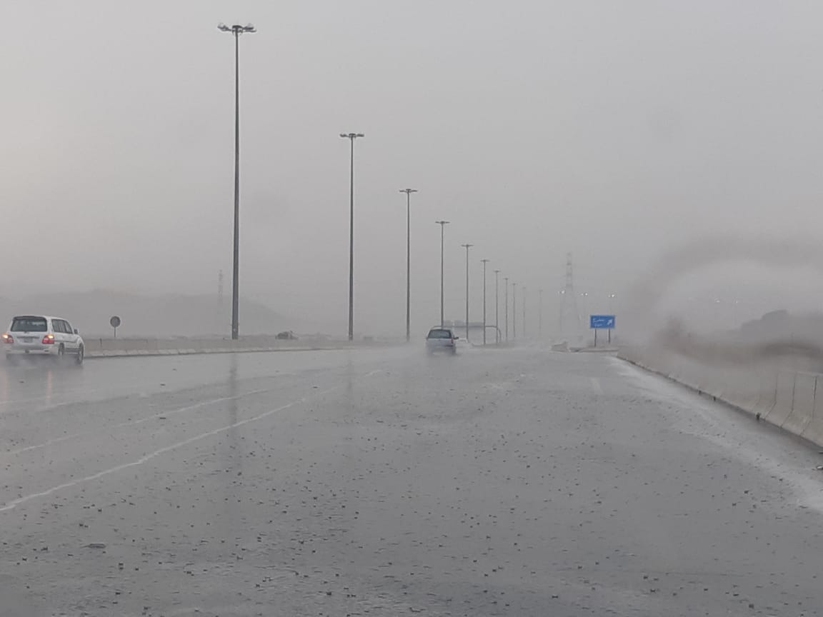 أمطار على مكة تشمل أضم والعرضيات وميسان والدفاع المدني يحذر