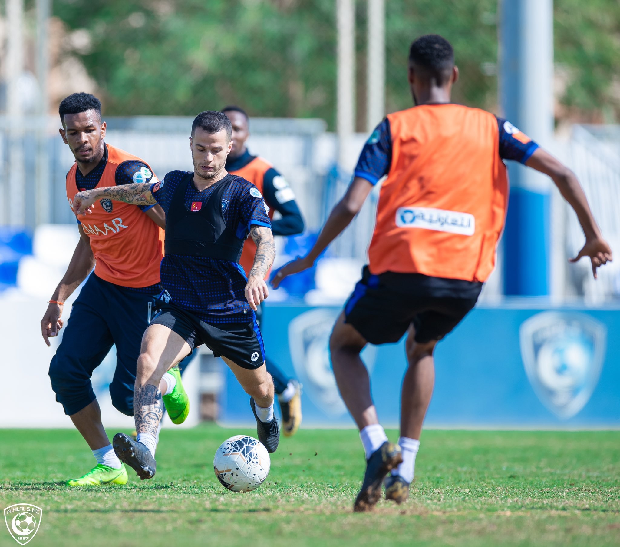 جمل فنية ومناورة كروية في مران #الهلال