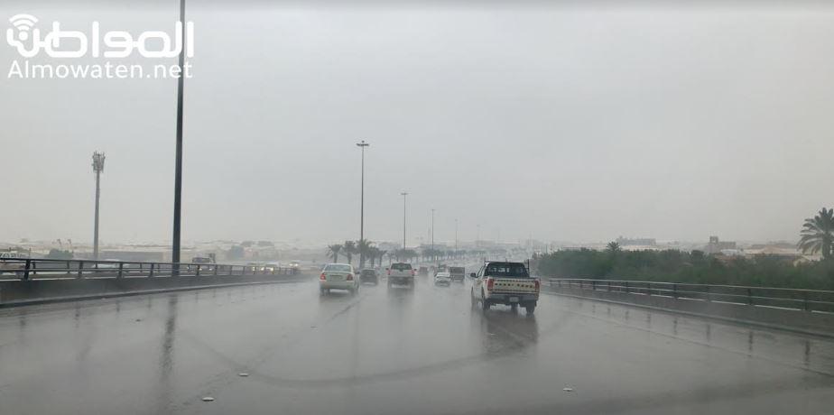 أمطار رعدية وغبار على 4 مناطق اليوم