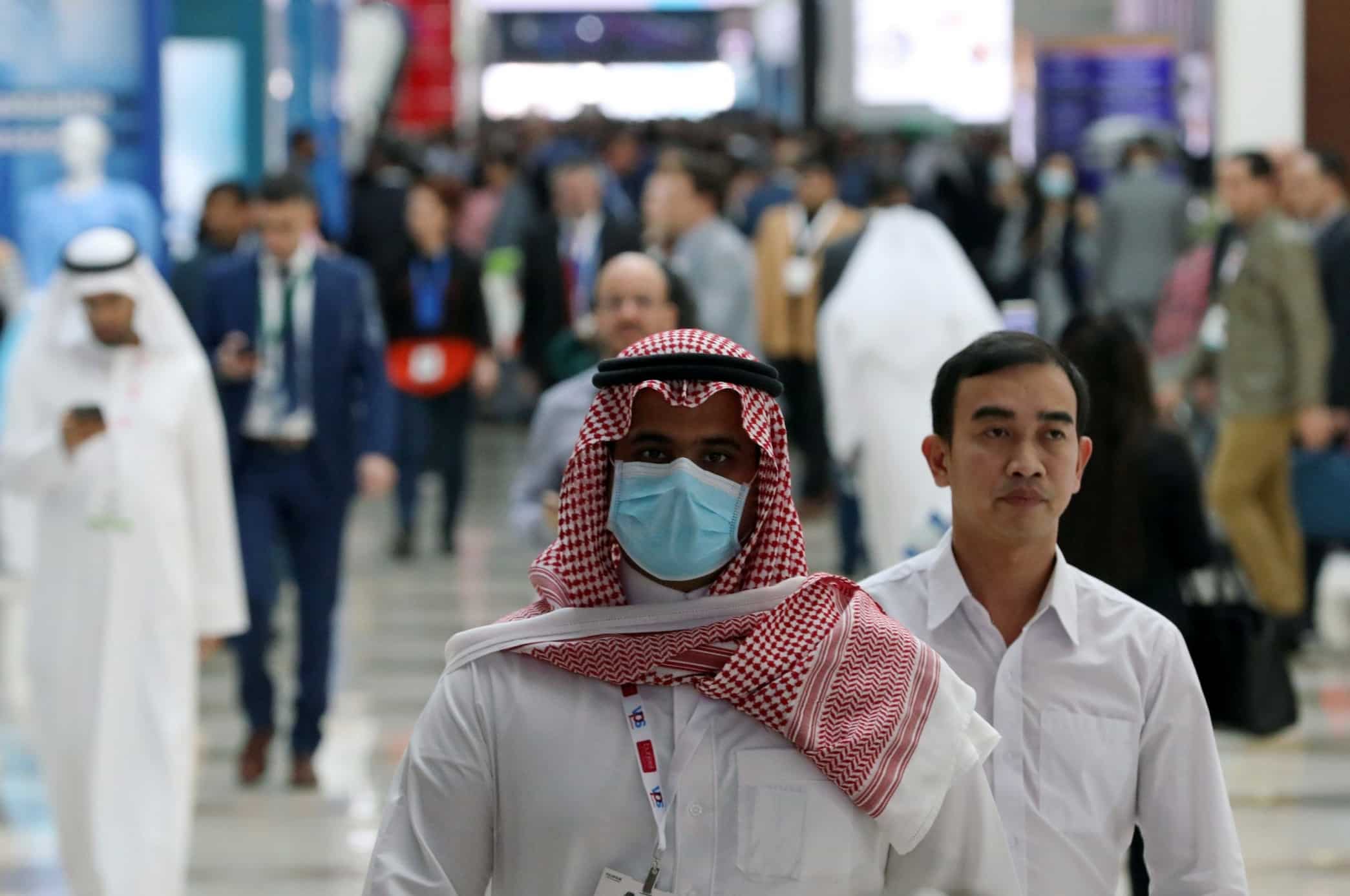 الإمارات تسجل 331 إصابة جديدة بفيروس كورونا وحالتي وفاة