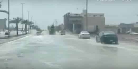 فيديو.. شوارع حائل تفيض بالمياه بعد أمطار اليوم