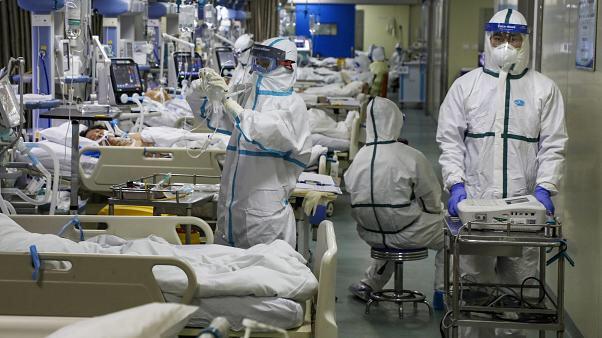 سنغافورة تسجل 596 إصابة جديدة بفيروس كورونا