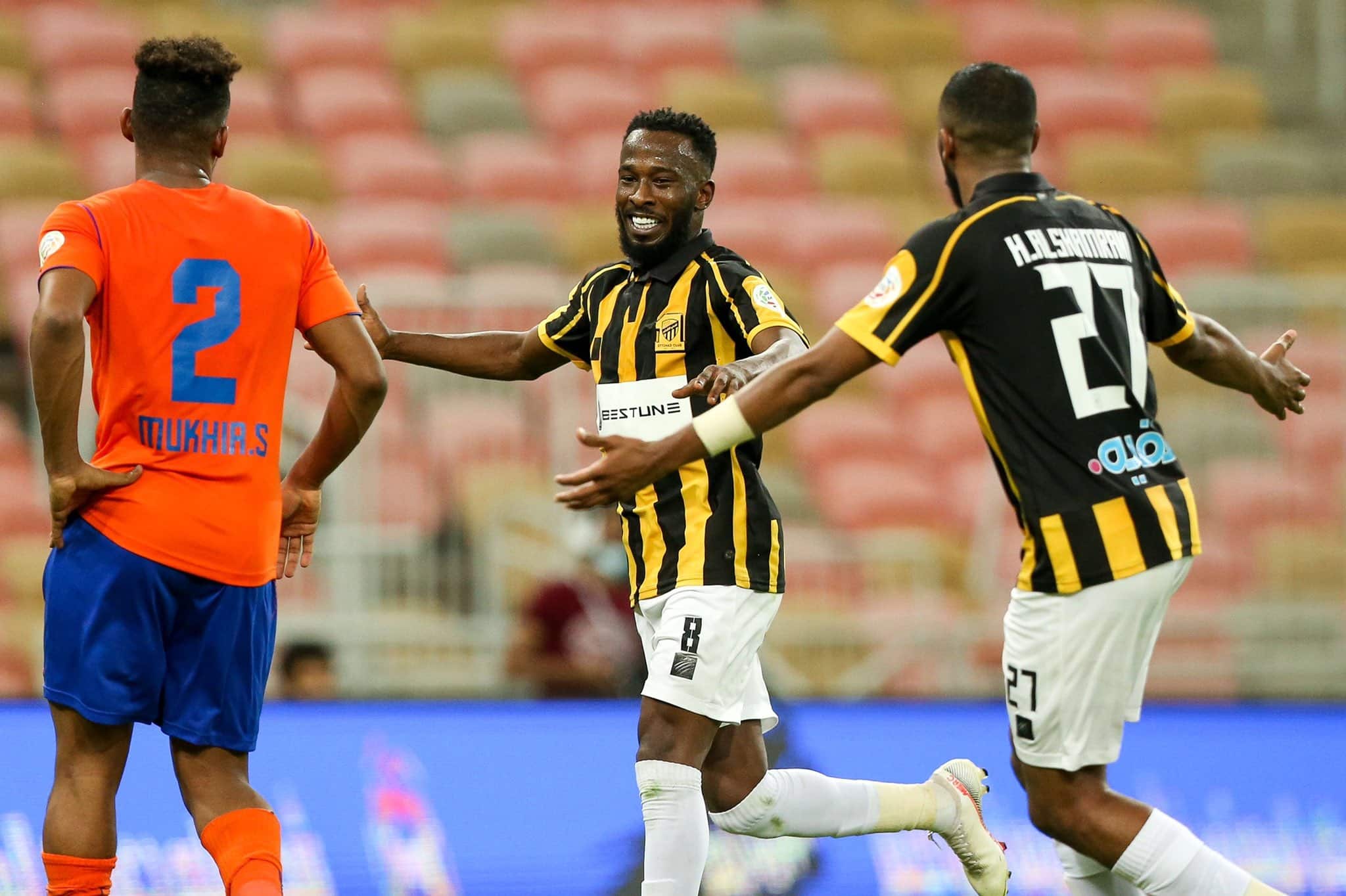 الاتحاد والفتح ينعشان آمالهما وسقوط مفاجئ لـ الرائد