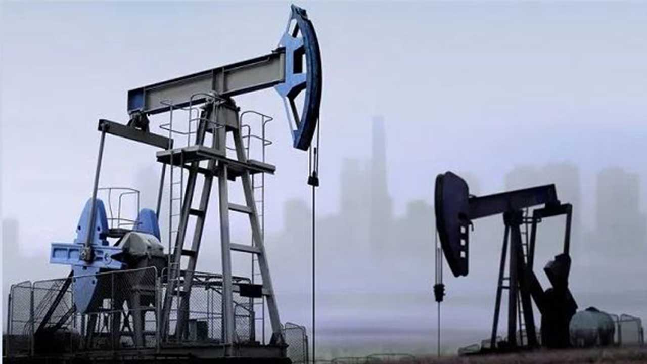 أسعار النفط تتراجع بأكثر من 1% وبرنت يسجل 112.11 دولارًا للبرميل