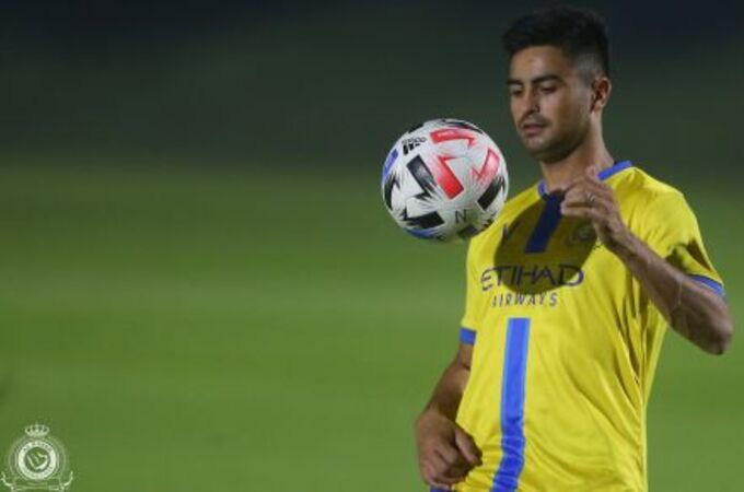 مارتينيز لاعب النصر