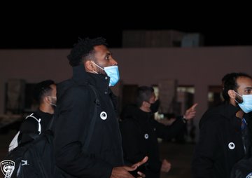 شاهد .. الهلال يصل حفر الباطن