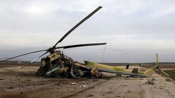 سقوط طائرة عسكرية فوق صالة رياضية وتحطمها في إيران