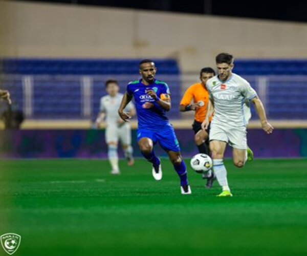 الهلال يُصالح عشاقه ويُمطر شباك الفتح بخماسية بدوري محمد بن سلمان