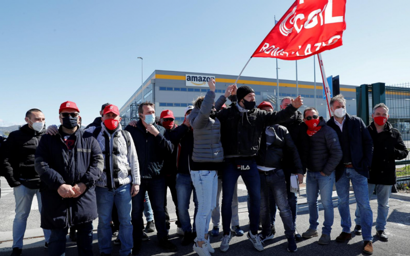 موظفو أمازون يدخلون في إضراب بـ إيطاليا (1)