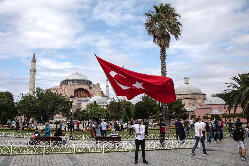 تراجع إيرادات السياحة في تركيا بنسبة 40%