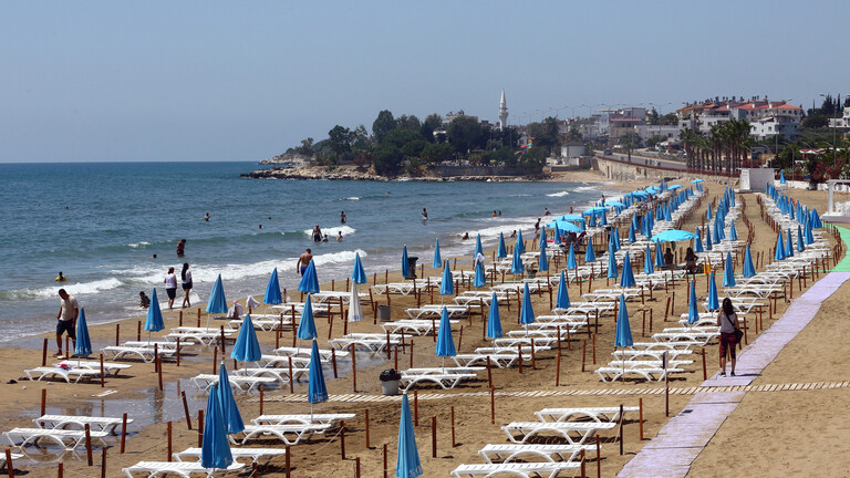 تراجع إيرادات السياحة في تركيا بنسبة 40%