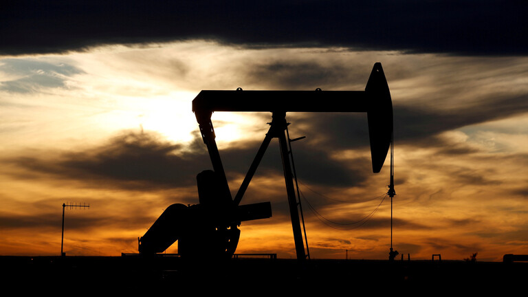 تراجع أسعار النفط وبرنت عند 65.37 دولار للبرميل