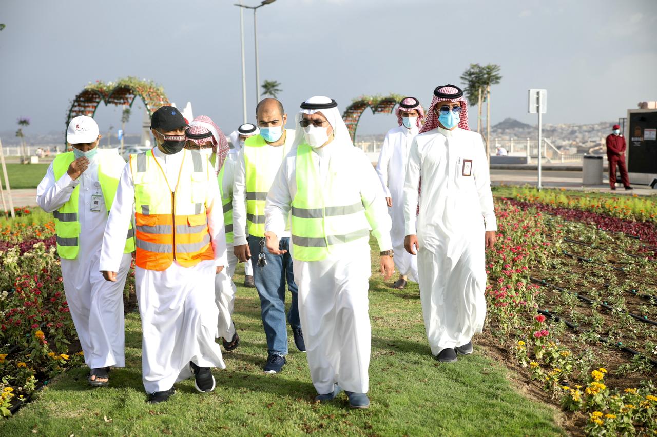 أمانة عسير تضع اللمسات الأخيرة لمشروع حديقة سما أبها