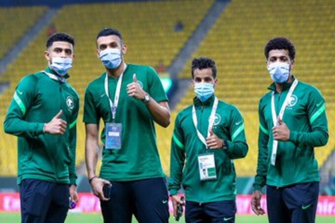 نجوم المنتخب السعودي يصلون إلى “مرسول بارك”