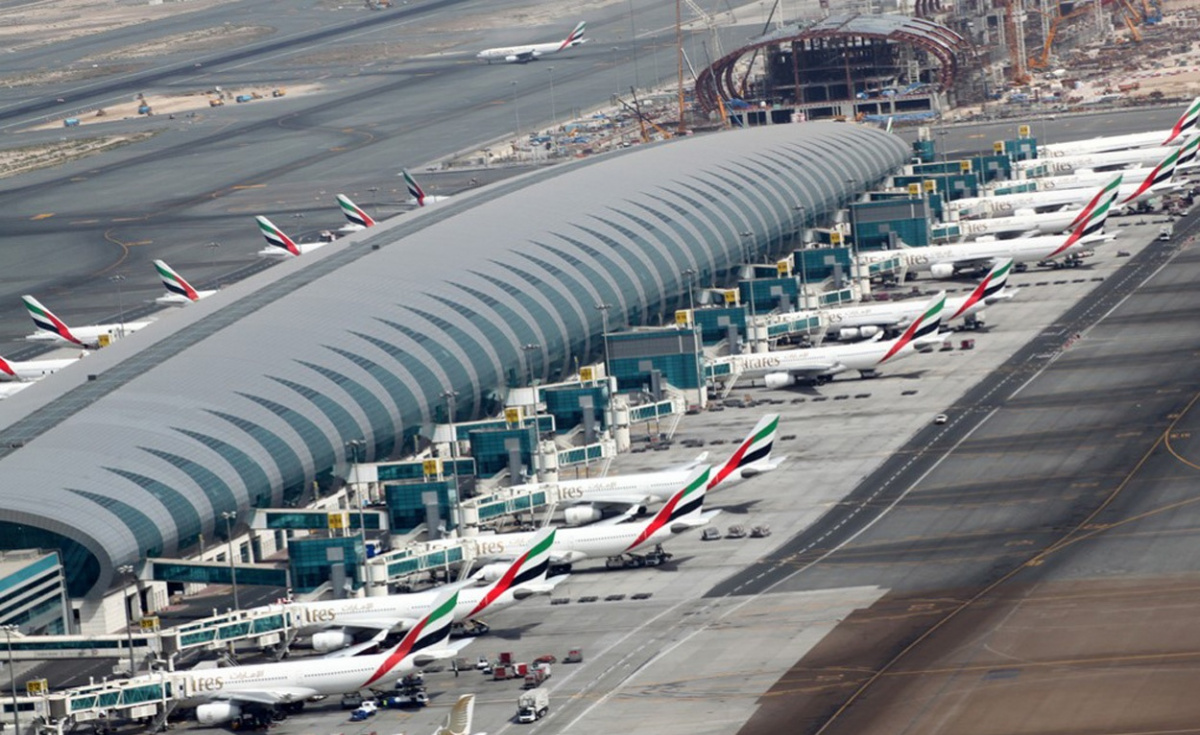 مطار دبي يشارك السعودية احتفالها باليوم الوطني الـ93