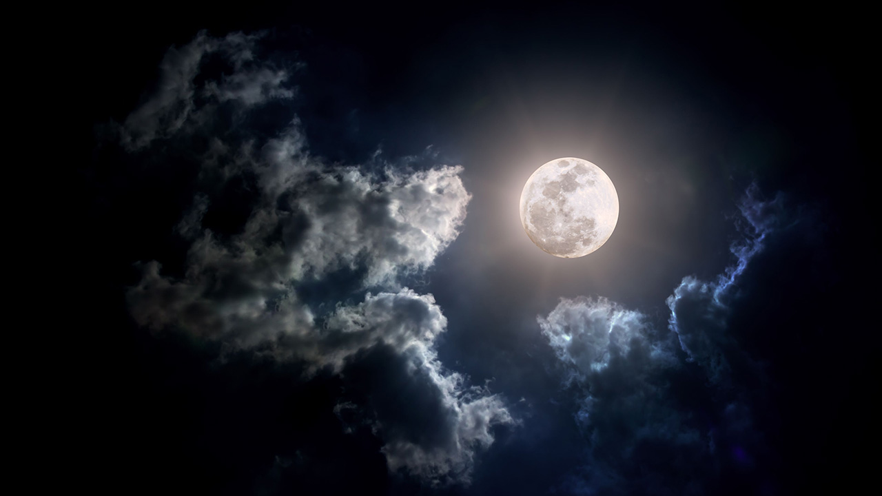 رصد هلال قمر جمادى الأولى بعد غروب شمس اليوم