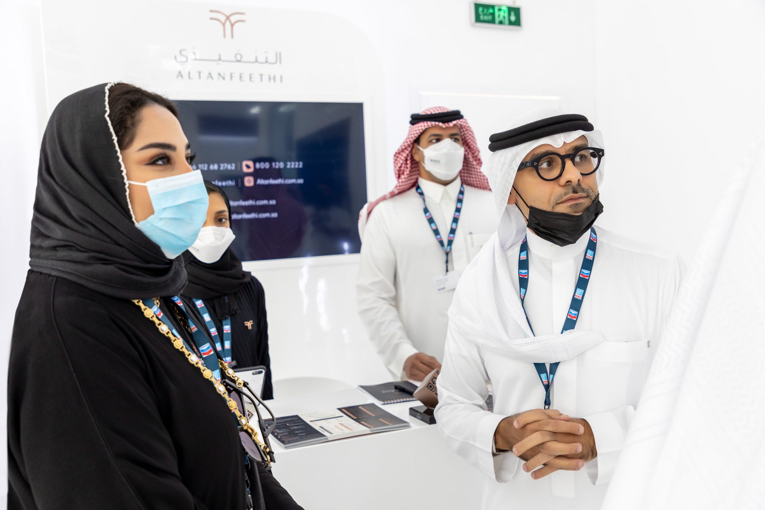 طرابزوني يزور جناح التنفيذي في معرض دبي للطيران