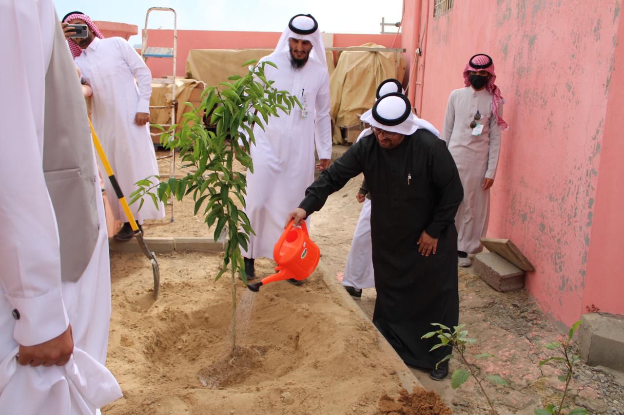 محافظ النماص يدشن مبادرة جمعية أجيالنا التطوعية