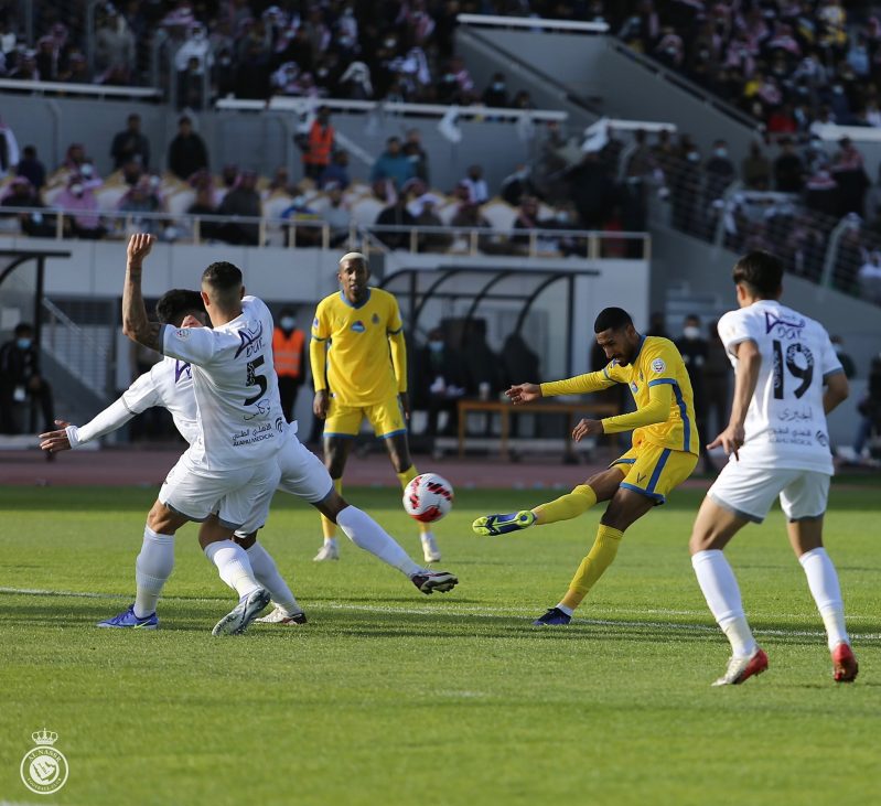 الطائي ضد النصر