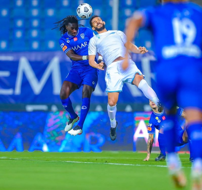 الهلال ضد الباطن