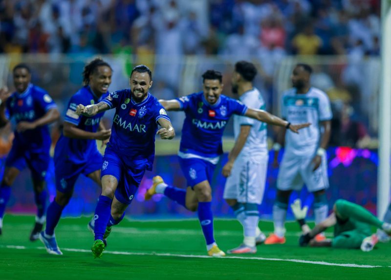 الهلال ضد الفتح