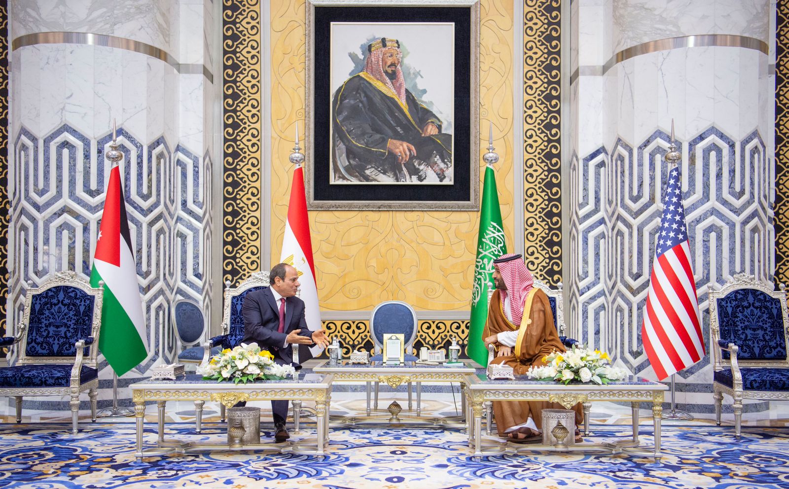 الأمير محمد بن سلمان يستقبل الرئيس المصري